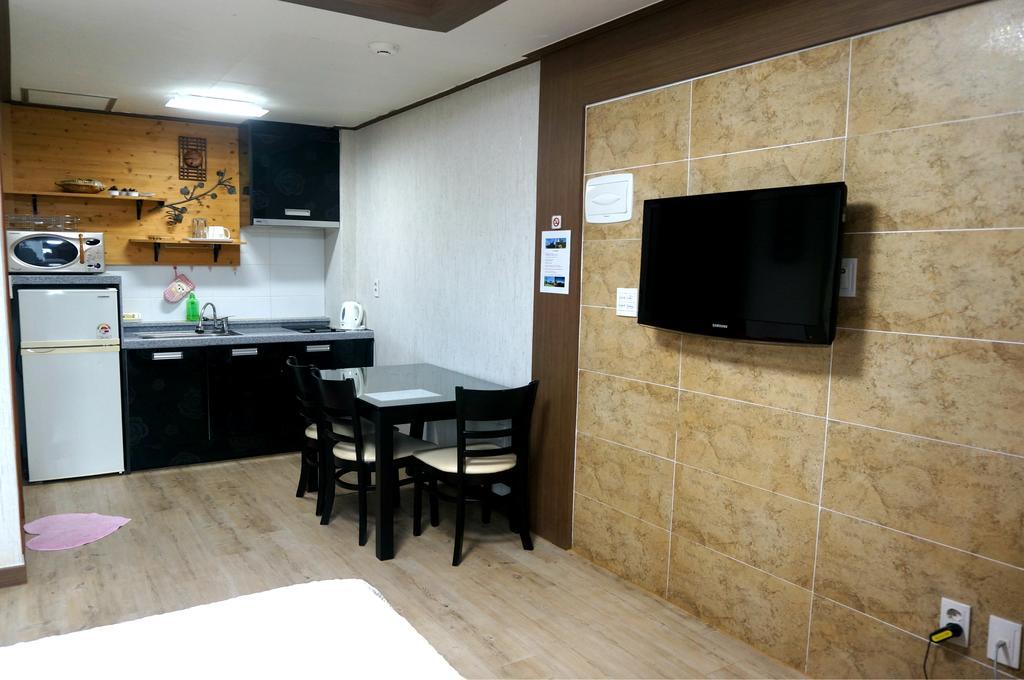 Nattrang Pension Jeju Exterior photo